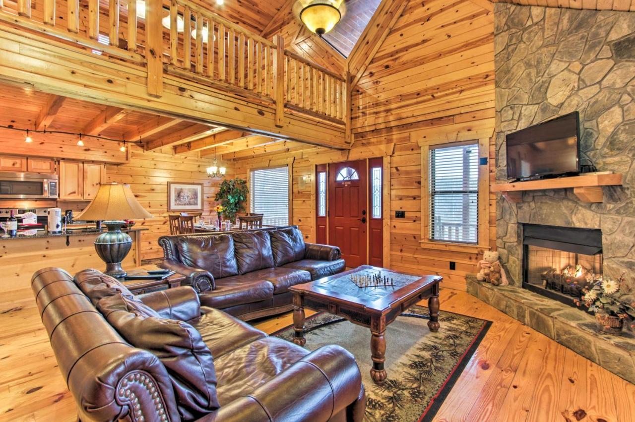Gatlinburg Cabin With Resort Pool By National Park! Exterior photo
