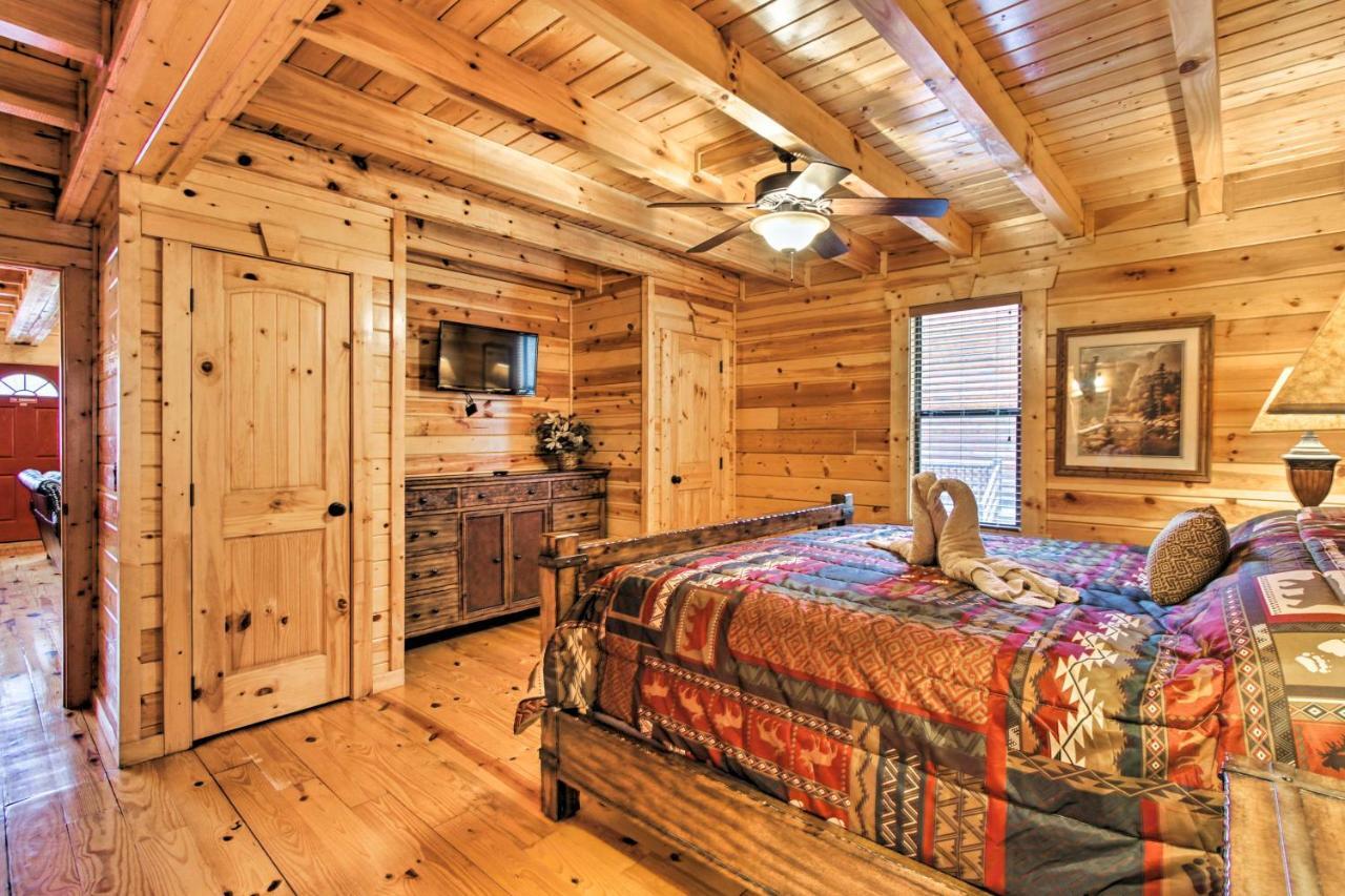 Gatlinburg Cabin With Resort Pool By National Park! Exterior photo